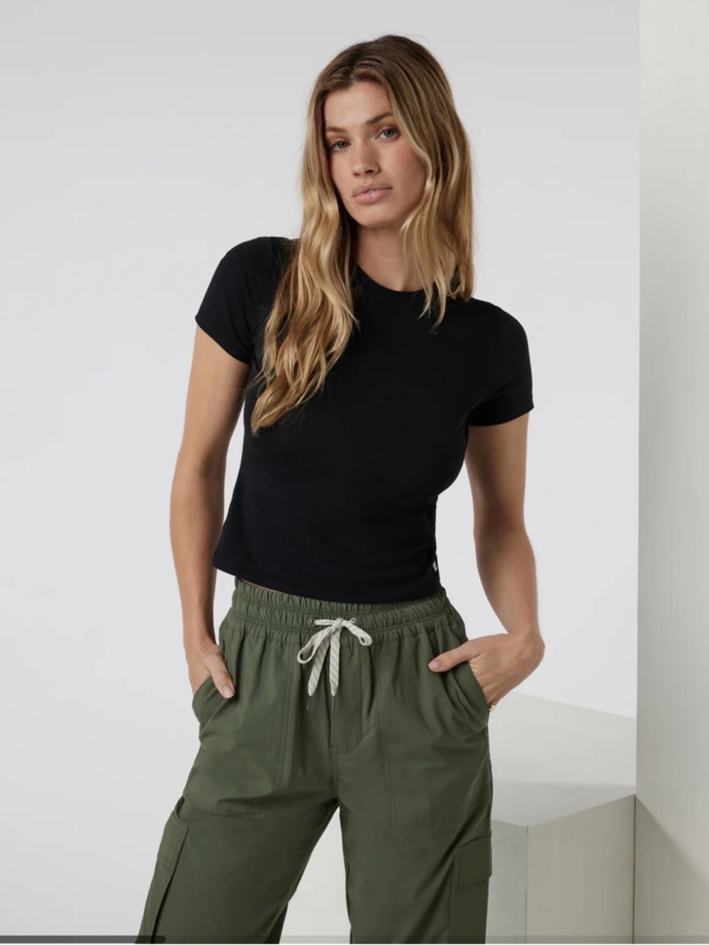 Vuori Womens Black feather baby tee- New with tags